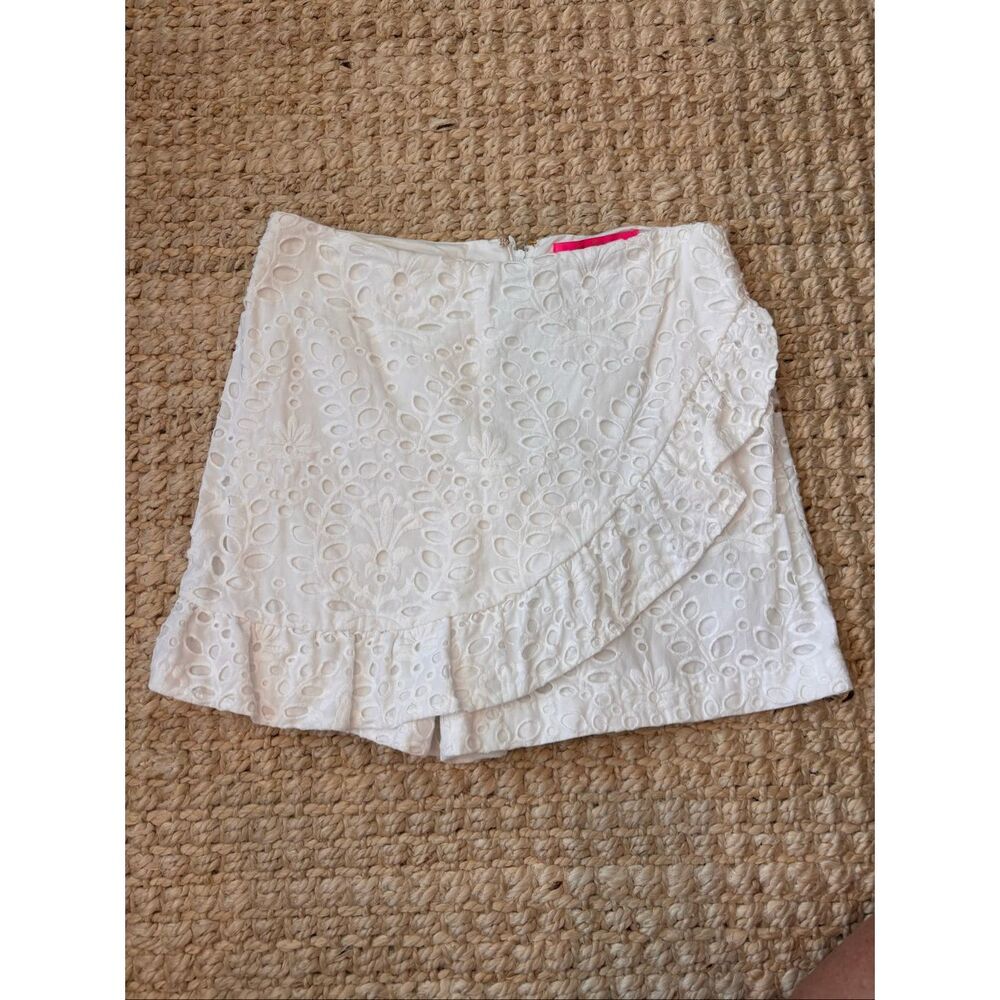 NWOT Lilly Pulitzer white eyelet skort coastal, Sz 2, $108 C9 - Picture 2 of 10